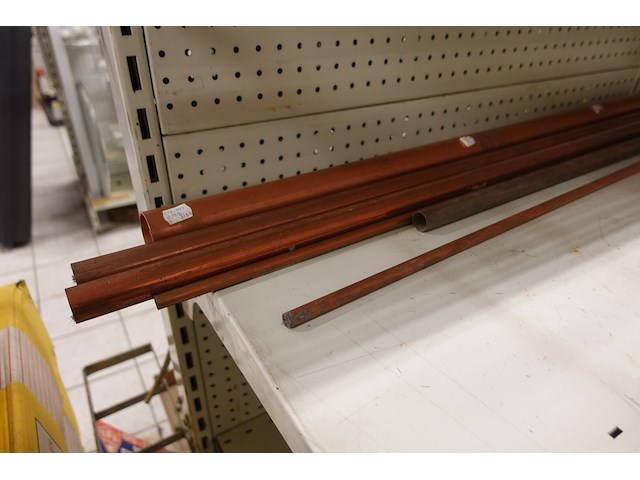 Volledige inhoud rek elektrische kabels - afbeelding 2 van  11