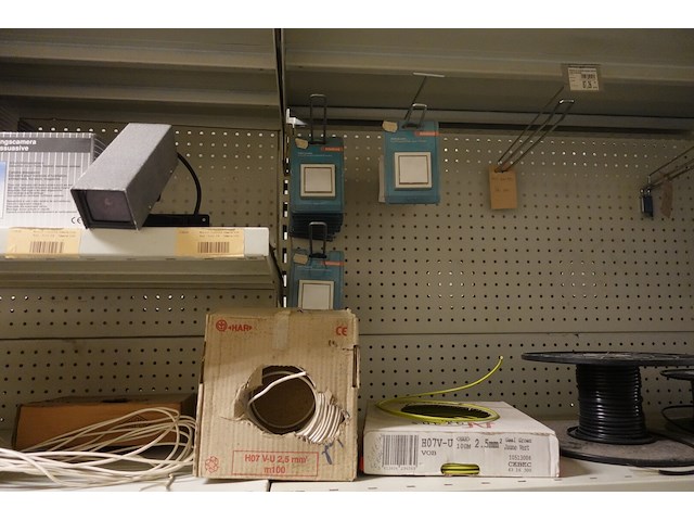 Volledige inhoud rek elektrische kabels - afbeelding 9 van  11