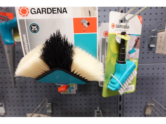Volledige inhoud rek gardena - afbeelding 2 van  17