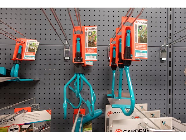 Volledige inhoud rek gardena - afbeelding 3 van  17