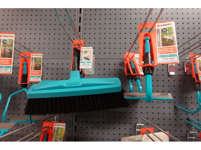 Volledige inhoud rek gardena - afbeelding 7 van  17