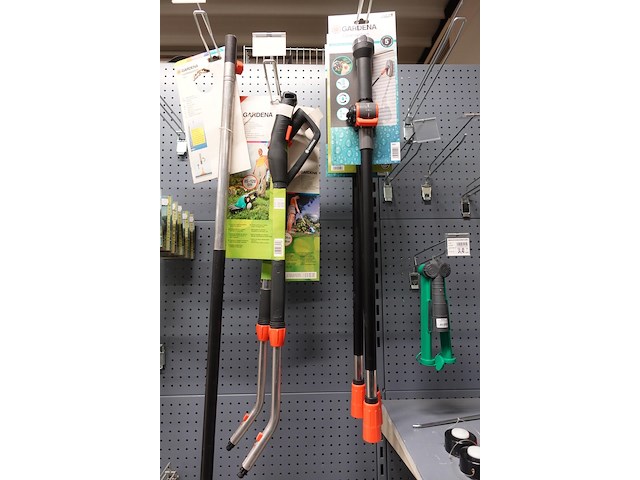Volledige inhoud rek gardena - afbeelding 12 van  17