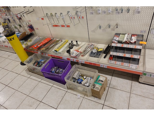 Volledige inhoud rek handgereedschap - afbeelding 1 van  24