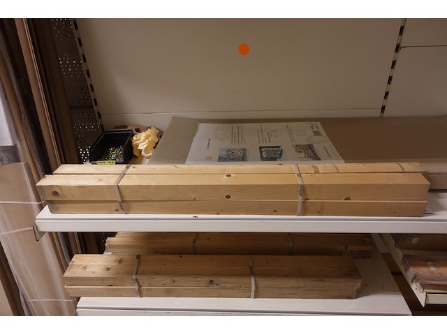 Volledige inhoud rek houten kadermenten - afbeelding 4 van  10