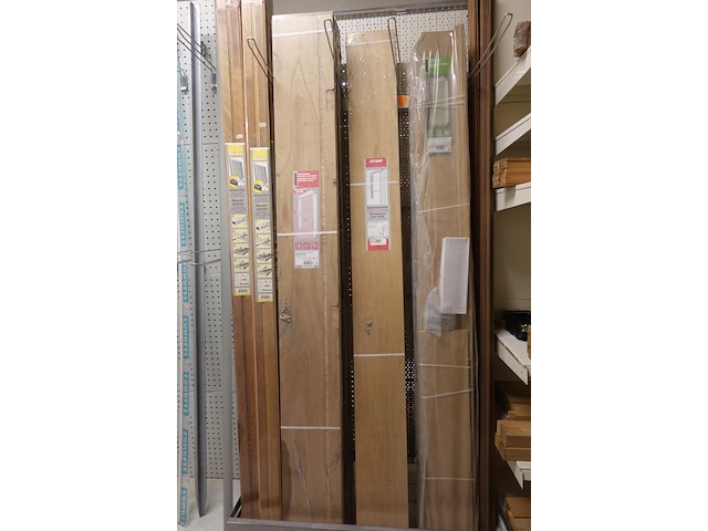 Volledige inhoud rek houten kadermenten - afbeelding 8 van  10