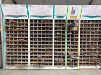 Volledige inhoud rek houten molures - afbeelding 2 van  6