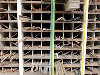 Volledige inhoud rek houten molures - afbeelding 5 van  6