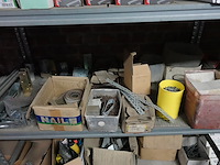 Volledige inhoud rek ijzerwaren - afbeelding 2 van  23