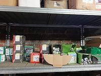 Volledige inhoud rek ijzerwaren - afbeelding 4 van  23