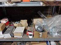 Volledige inhoud rek ijzerwaren - afbeelding 13 van  23