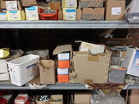 Volledige inhoud rek ijzerwaren - afbeelding 14 van  23