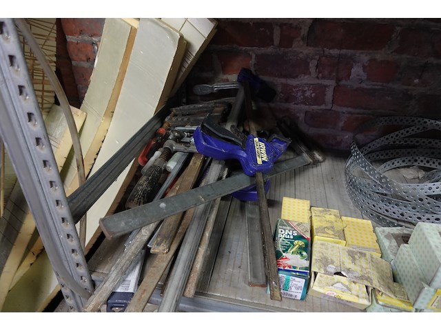 Volledige inhoud rek ijzerwaren - afbeelding 21 van  23