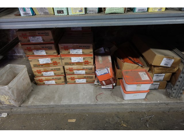 Volledige inhoud rek ijzerwaren - afbeelding 22 van  23