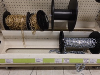 Volledige inhoud rek ijzerwaren - afbeelding 3 van  8