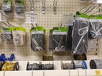 Volledige inhoud rek ijzerwaren - afbeelding 6 van  8