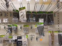 Volledige inhoud rek ijzerwaren - afbeelding 7 van  8