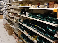 Volledige inhoud rek ijzerwaren - afbeelding 1 van  18