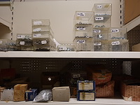 Volledige inhoud rek ijzerwaren - afbeelding 11 van  18