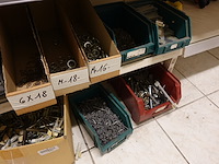 Volledige inhoud rek ijzerwaren - afbeelding 18 van  18