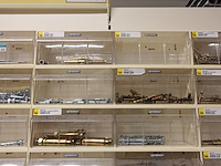 Volledige inhoud rek ijzerwaren - afbeelding 18 van  42