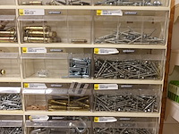 Volledige inhoud rek ijzerwaren - afbeelding 20 van  42