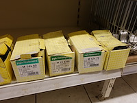 Volledige inhoud rek ijzerwaren - afbeelding 26 van  42