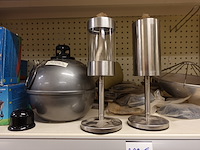 Volledige inhoud rek kampeergerief - afbeelding 11 van  12