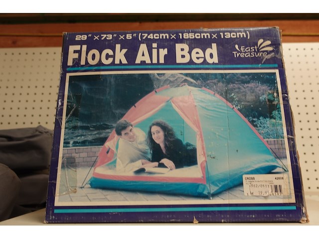 Volledige inhoud rek kampeergerief - afbeelding 4 van  11