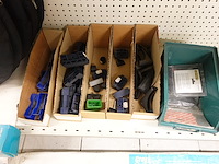 Volledige inhoud rek kampeergerief - afbeelding 9 van  11