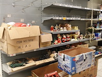 Volledige inhoud rek kerstgerief - afbeelding 1 van  12