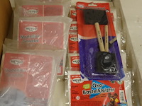 Volledige inhoud rek knutseltoebehoren - afbeelding 7 van  10