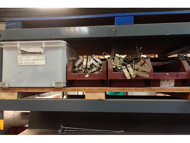 Volledige inhoud rek metaal - afbeelding 10 van  36