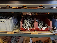 Volledige inhoud rek metaal - afbeelding 13 van  36