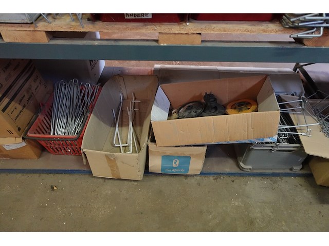 Volledige inhoud rek metaal - afbeelding 14 van  36