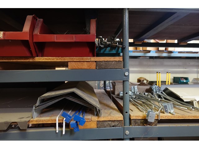 Volledige inhoud rek metaal - afbeelding 17 van  36