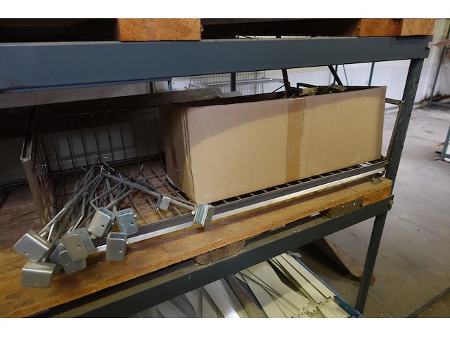 Volledige inhoud rek metaal - afbeelding 20 van  36