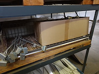 Volledige inhoud rek metaal - afbeelding 20 van  36