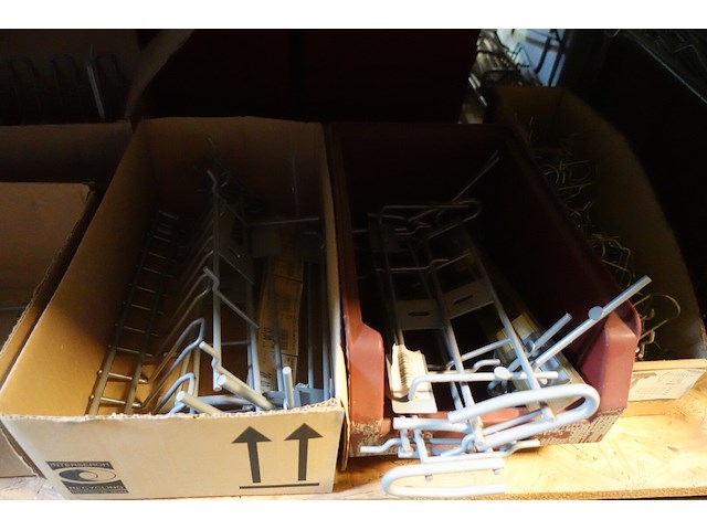 Volledige inhoud rek metaal - afbeelding 34 van  36