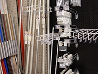 Volledige inhoud rek omlijstingen - afbeelding 2 van  11