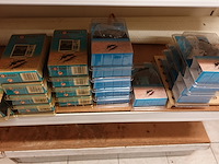 Volledige inhoud rek producten - afbeelding 2 van  20