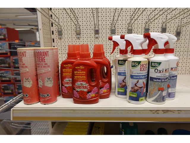 Volledige inhoud rek producten - afbeelding 3 van  20