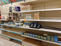 Volledige inhoud rek producten - afbeelding 1 van  20