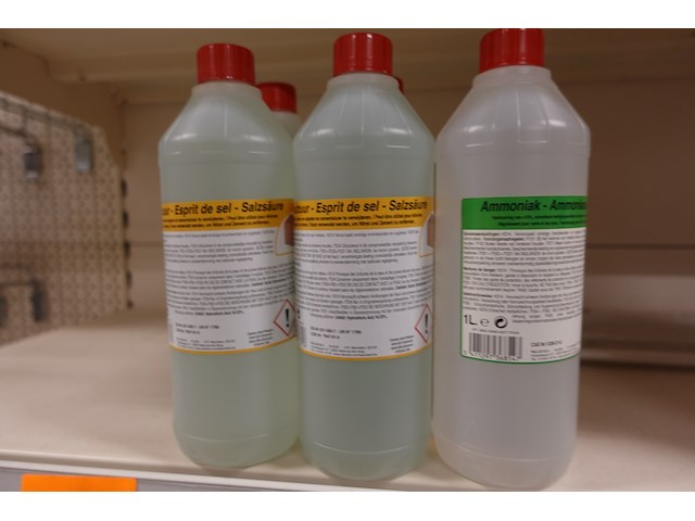 Volledige inhoud rek producten - afbeelding 14 van  20