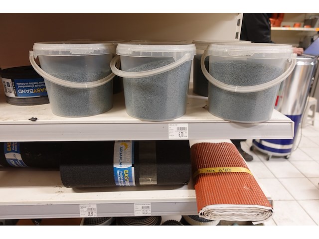 Volledige inhoud rek producten - afbeelding 7 van  13