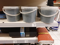 Volledige inhoud rek producten - afbeelding 7 van  13