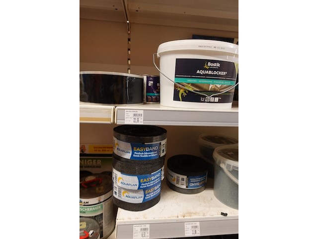 Volledige inhoud rek producten - afbeelding 10 van  13