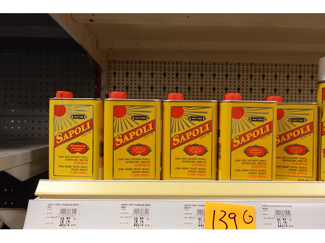 Volledige inhoud rek producten - afbeelding 4 van  23