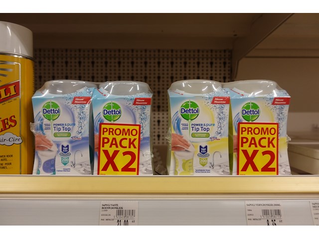 Volledige inhoud rek producten - afbeelding 9 van  23