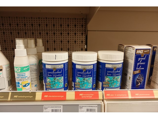 Volledige inhoud rek producten - afbeelding 10 van  23