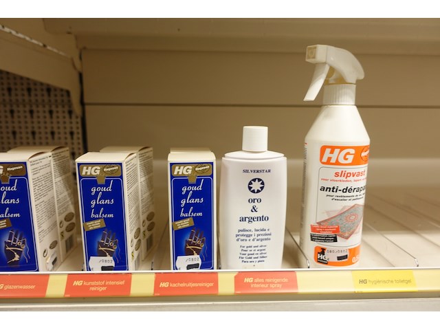 Volledige inhoud rek producten - afbeelding 11 van  23